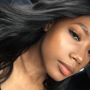 Meet your Posher, Samara